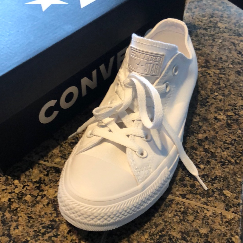 Converse women’s low top shoes.
